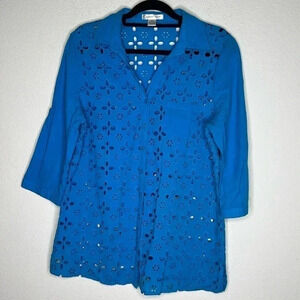 August blue XL eyelet button down shirt